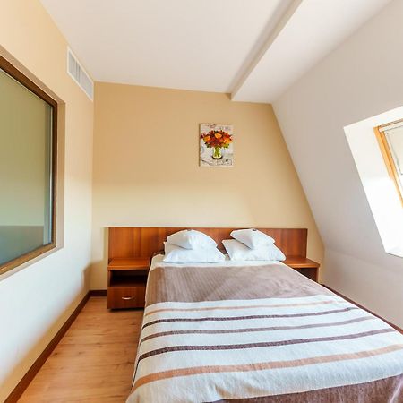 Hotel Crisana Arad Bagian luar foto