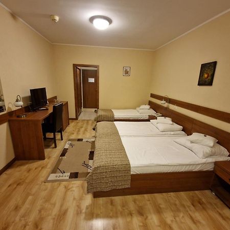 Hotel Crisana Arad Bagian luar foto