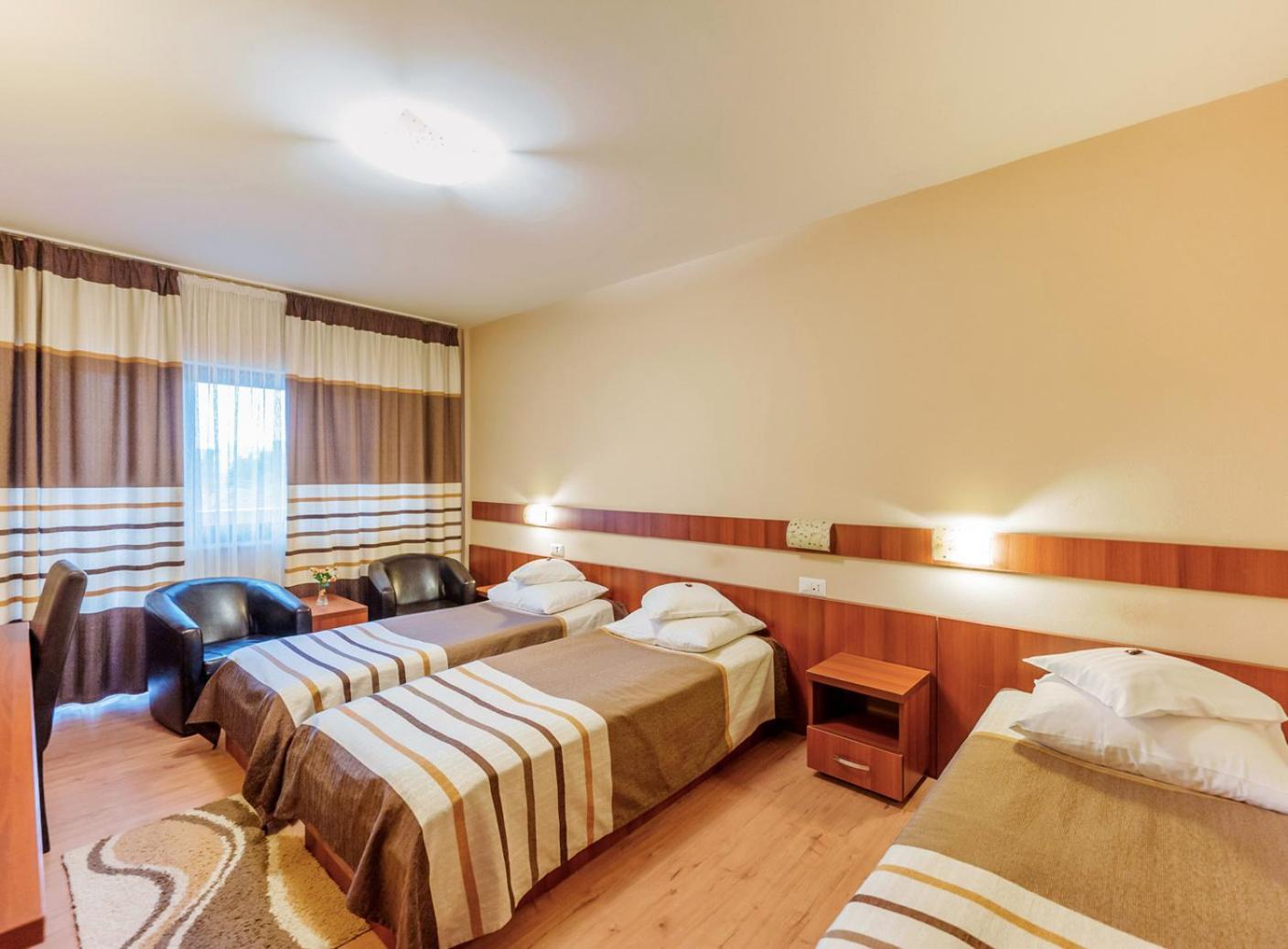 Hotel Crisana Arad Bagian luar foto