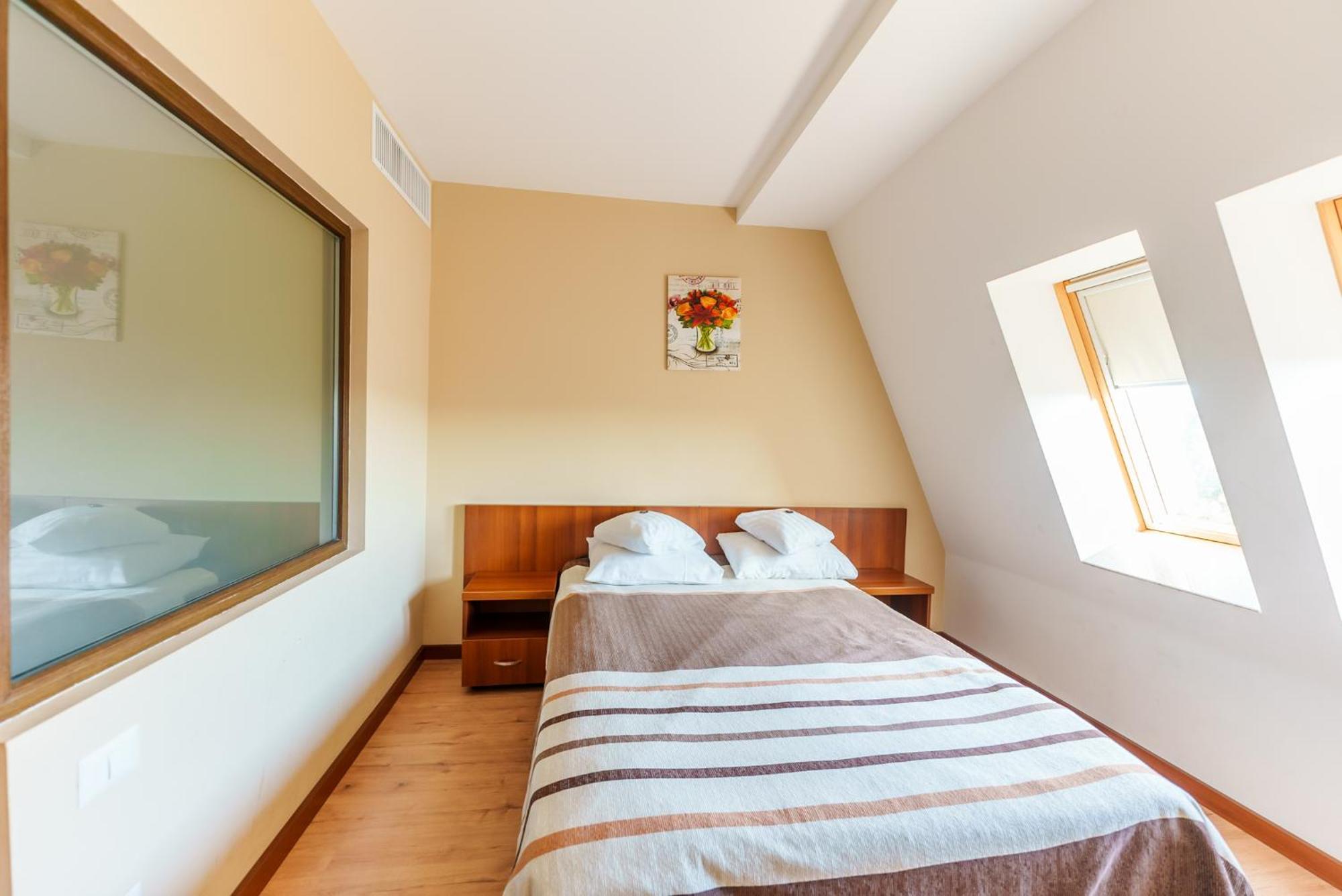 Hotel Crisana Arad Bagian luar foto