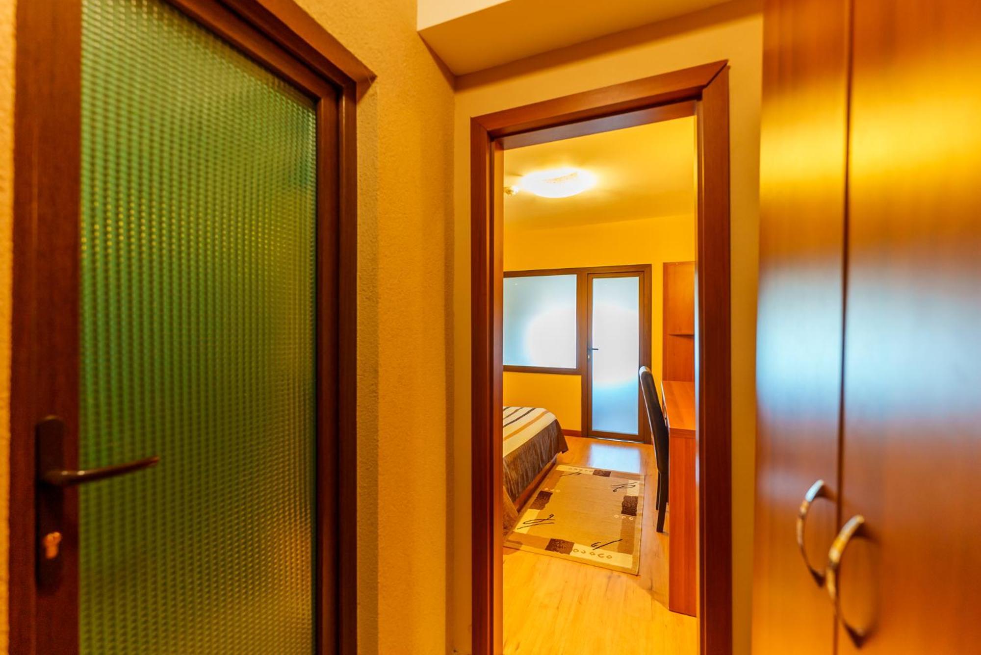 Hotel Crisana Arad Bagian luar foto